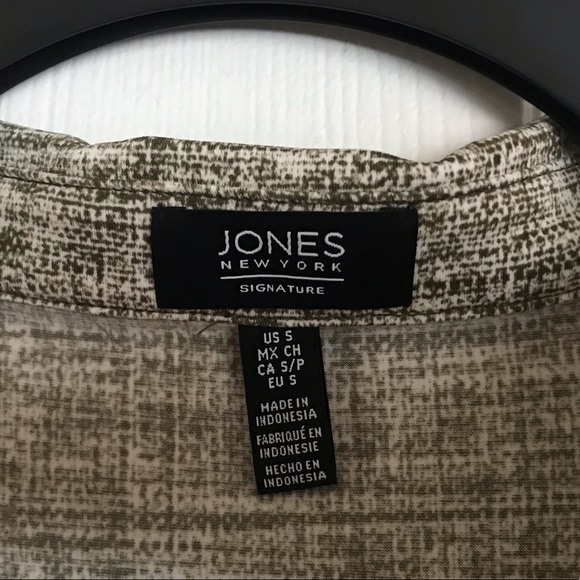 Cute Pattern Blouse - Picture 5 of 5